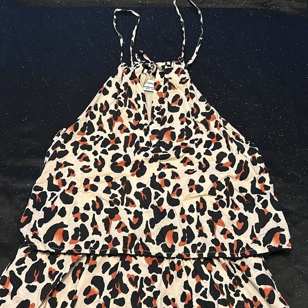 Urban Outfitters 🐆 Romper - Picture 3 of 14